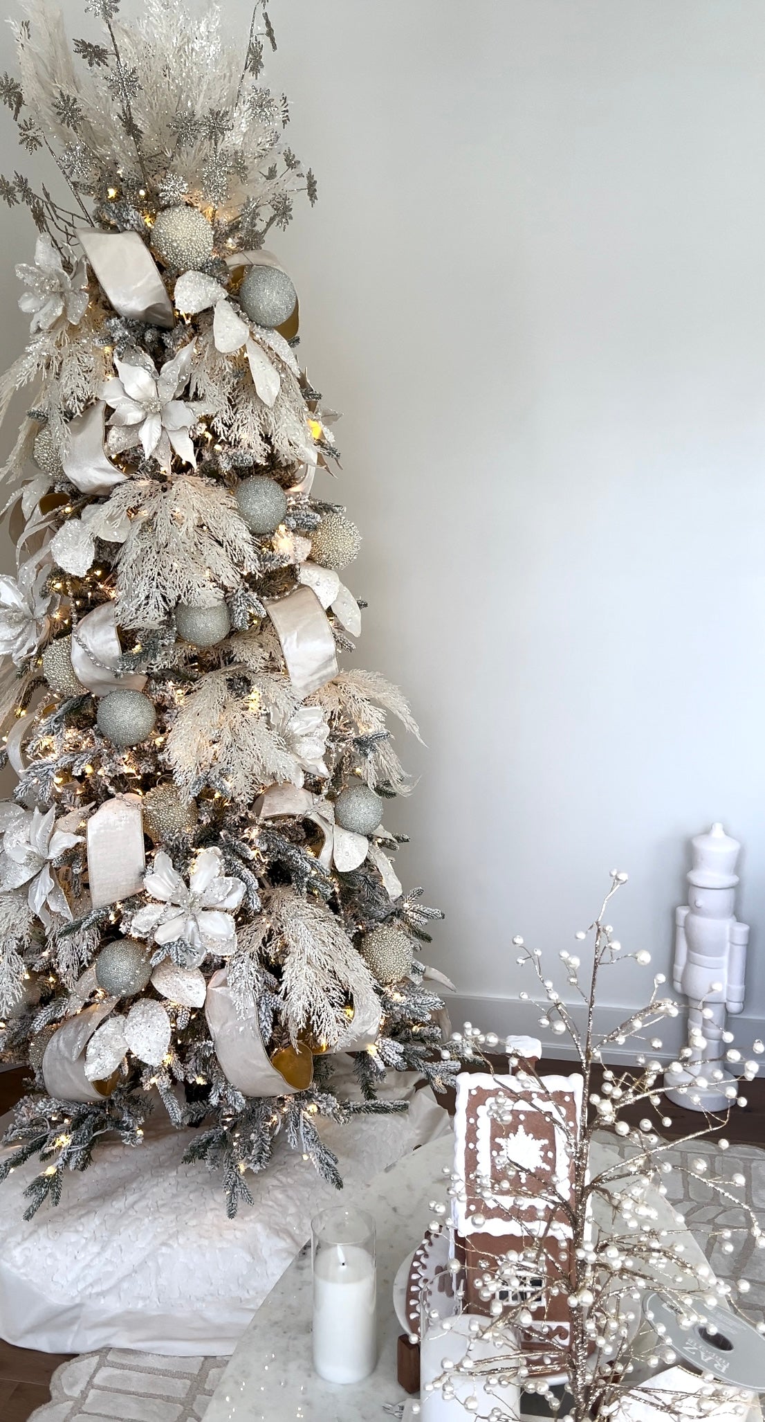 Raz 6' Crystal and Pearl Christmas Tree Garland