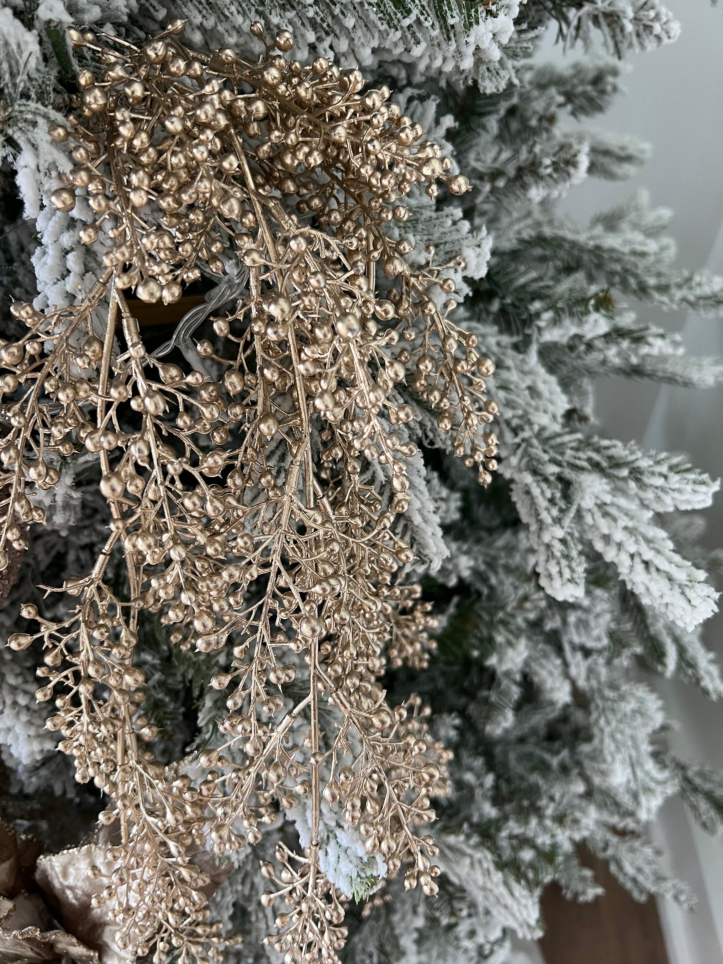 24" Metallic Berry Hanging Bush Champagne