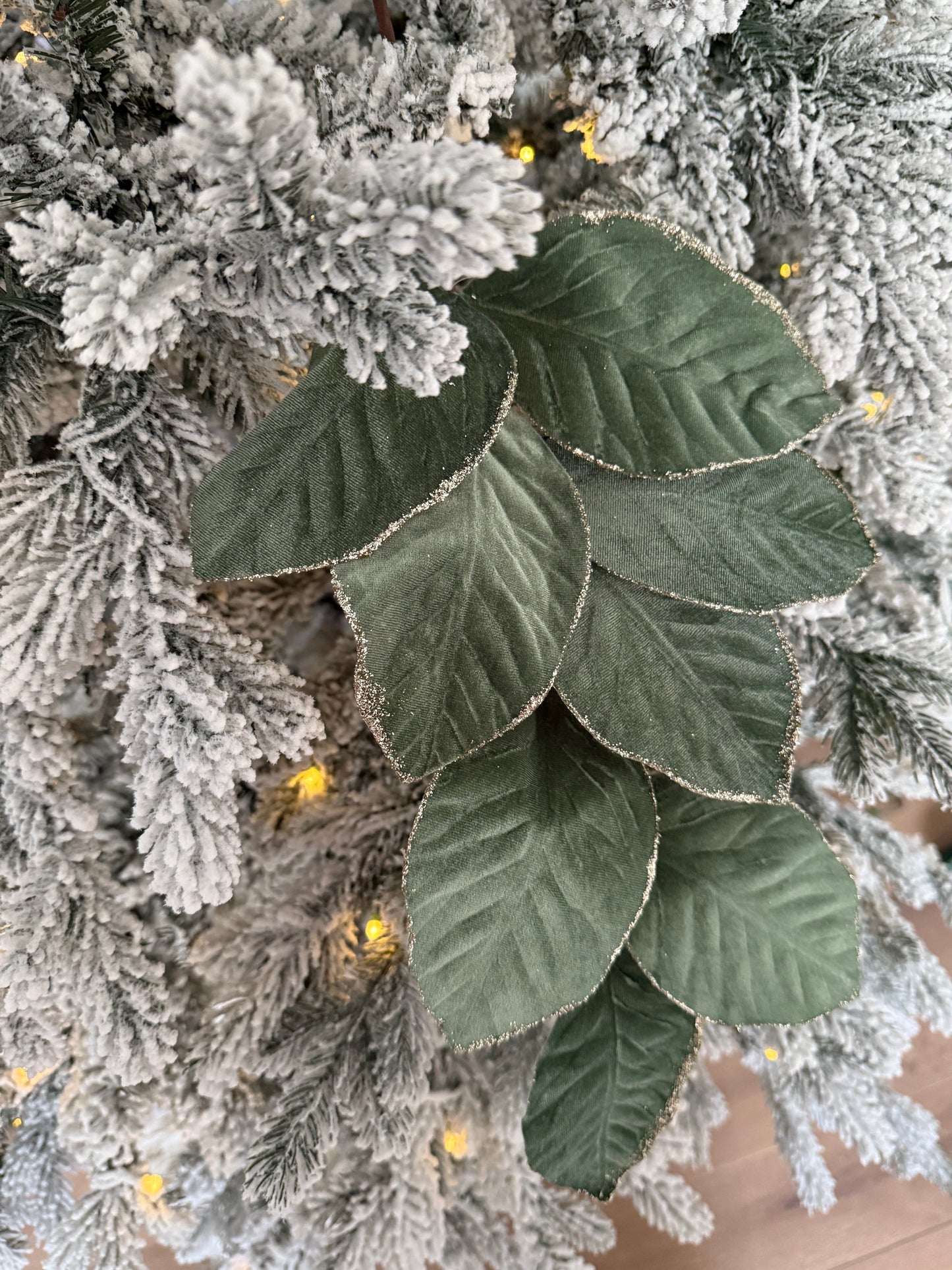 28" Green Velvet Leaf Spray