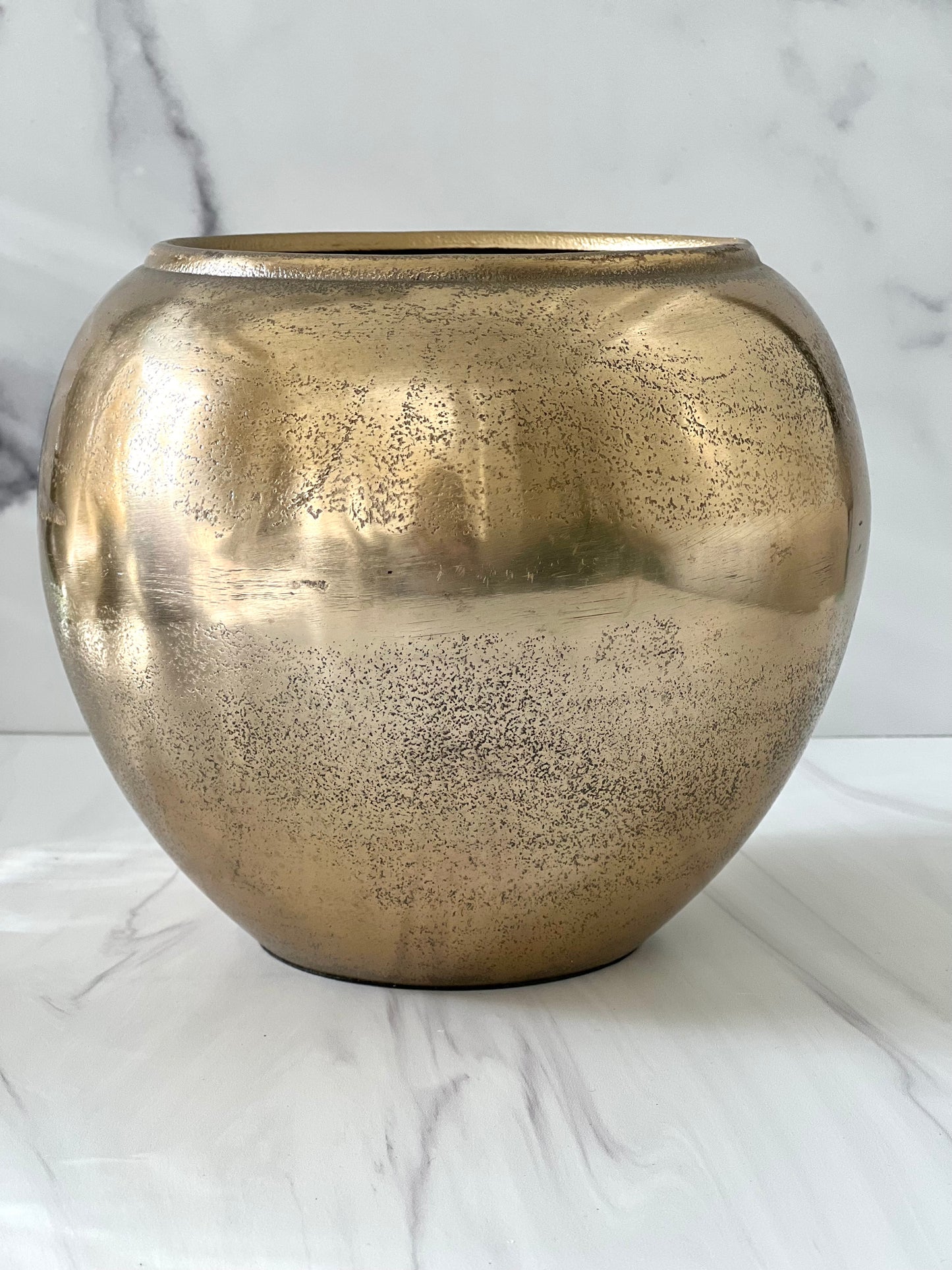 8" D Distressed Gold Pot