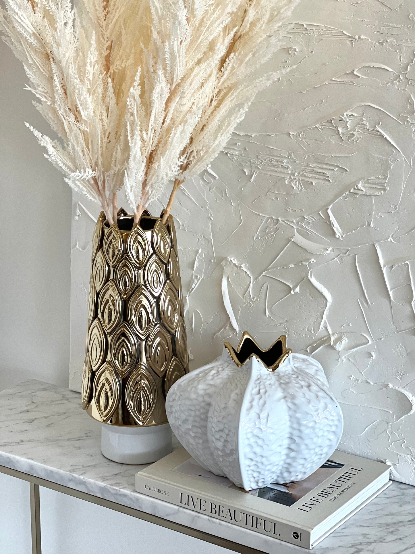 Feathers Gold & White Porcelain Vase