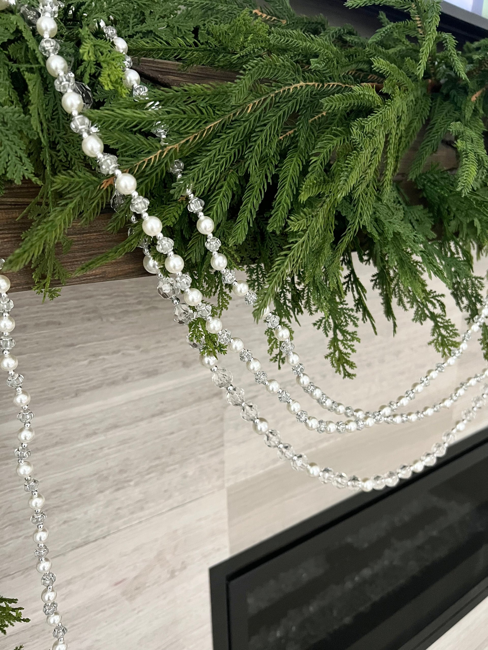 Trimsetter Highland Holiday Collection 6 ft Pearl Beaded Tree